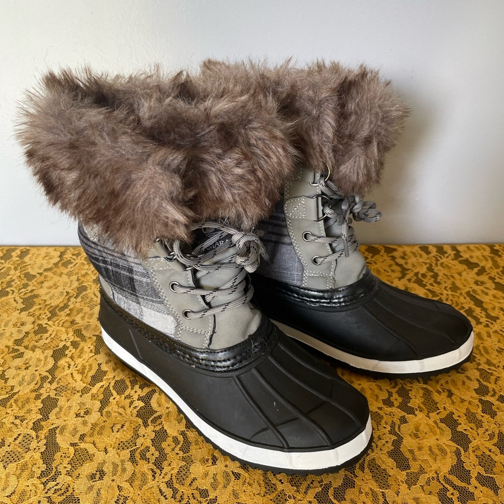 NWOT Tamarack Women's Fur-Lined Winter Boots, Size 8